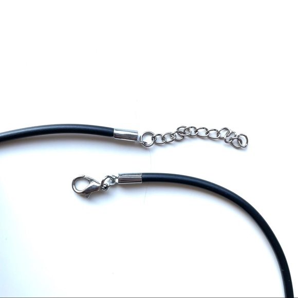 🛍3/$20 💀Skull Necklace - Picture 4 of 5